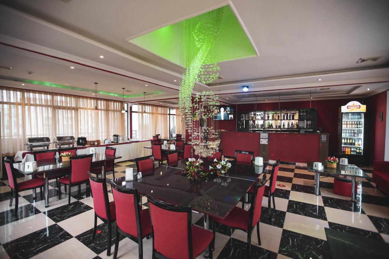 Hotel Park Green Pʼotʼi Exterior foto